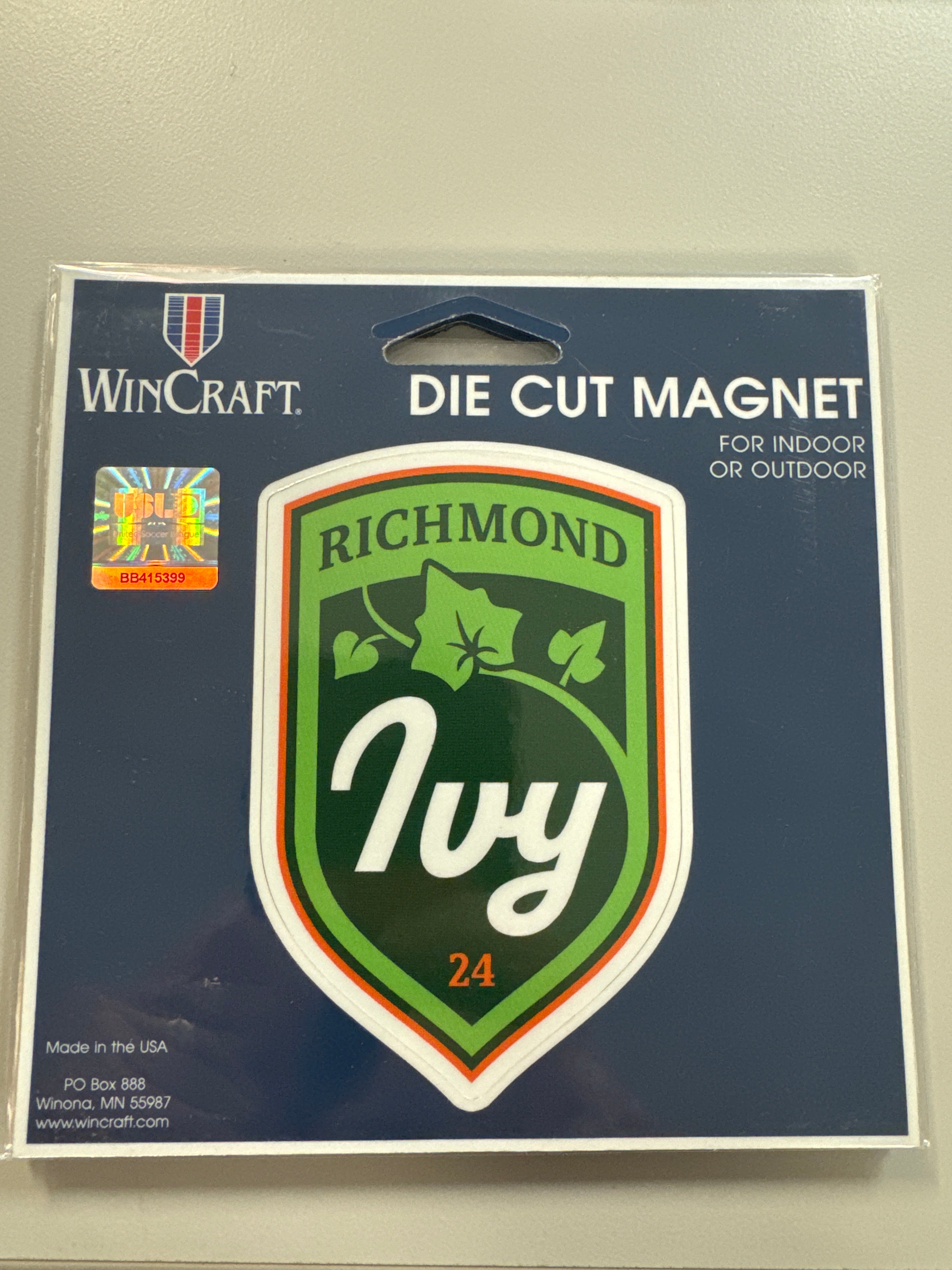 Ivy Magnet