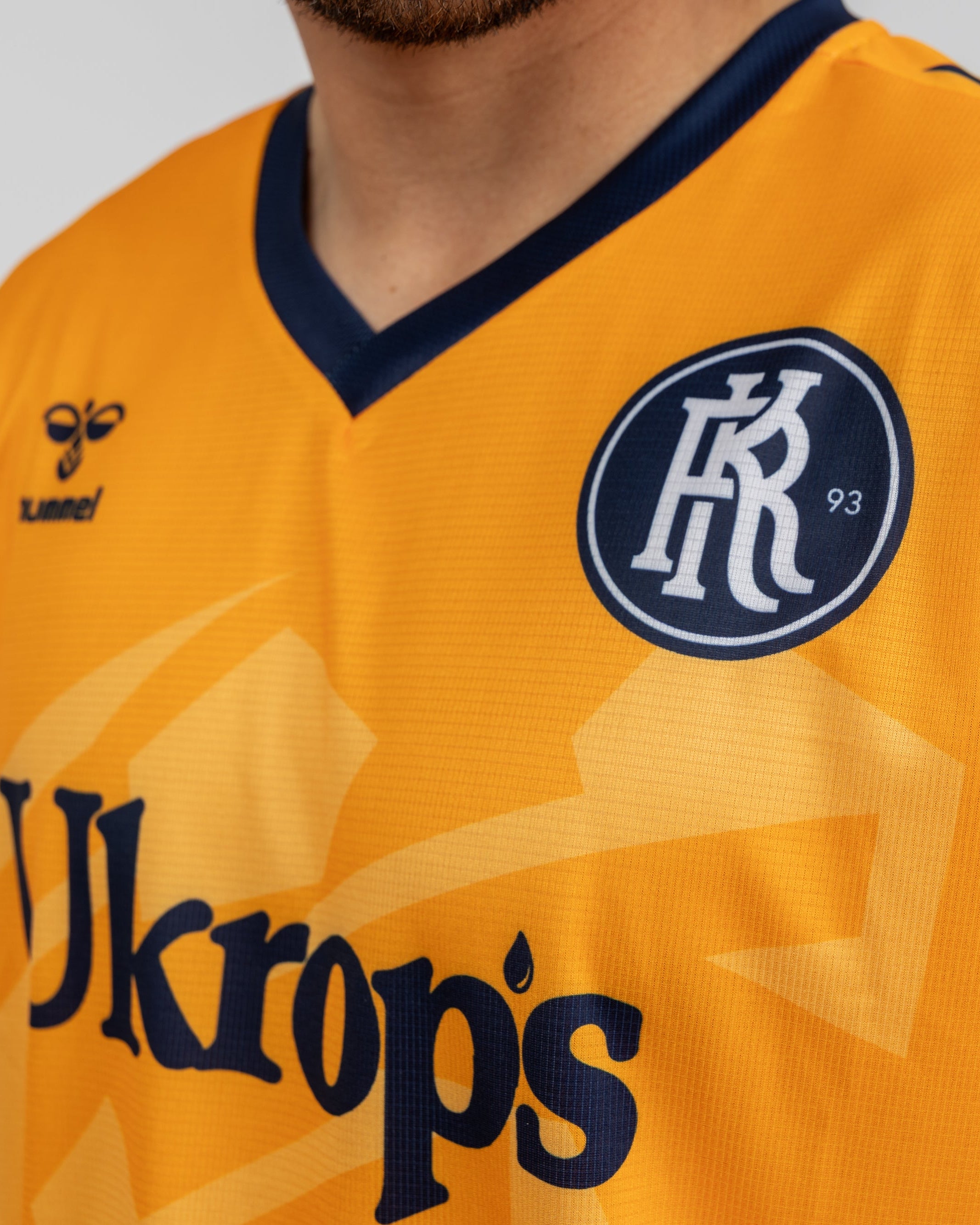 kickers2025orangegkkit-19.jpg