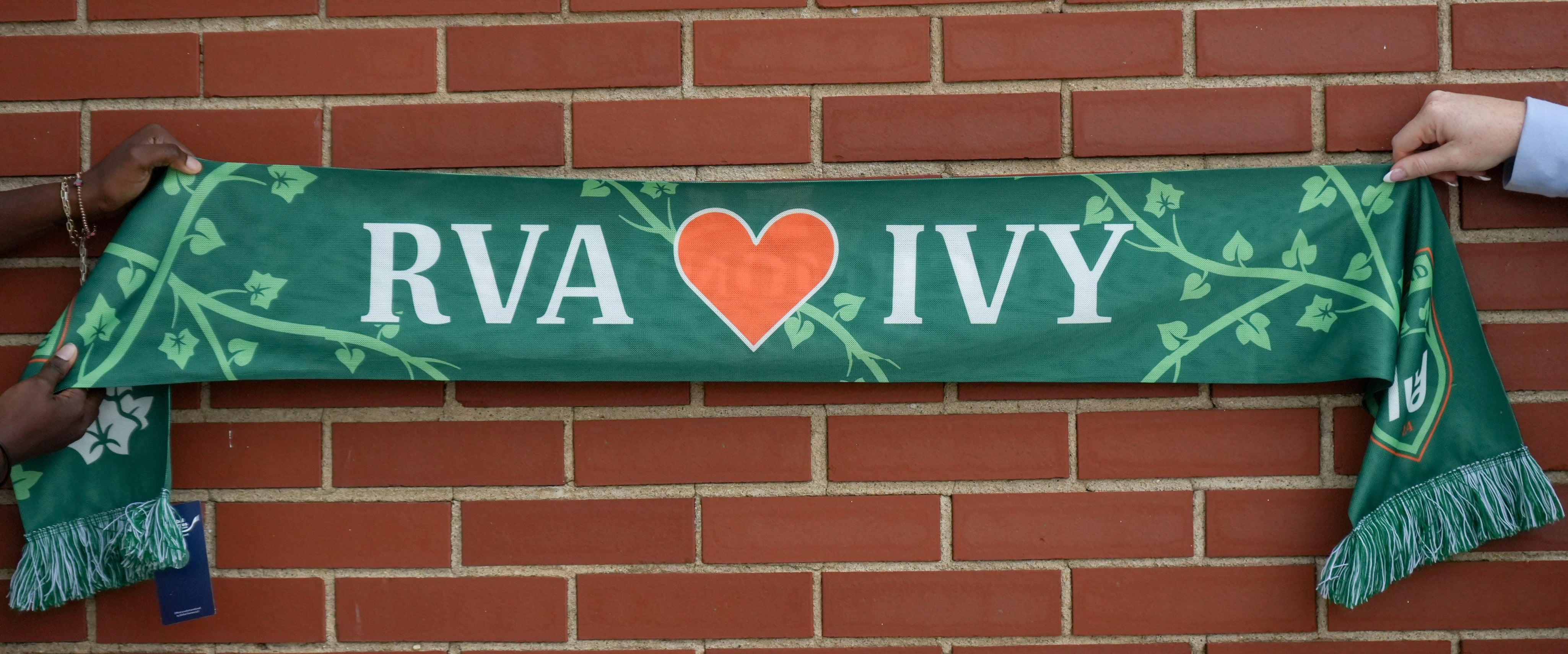 RVA 🧡 Ivy Scarf